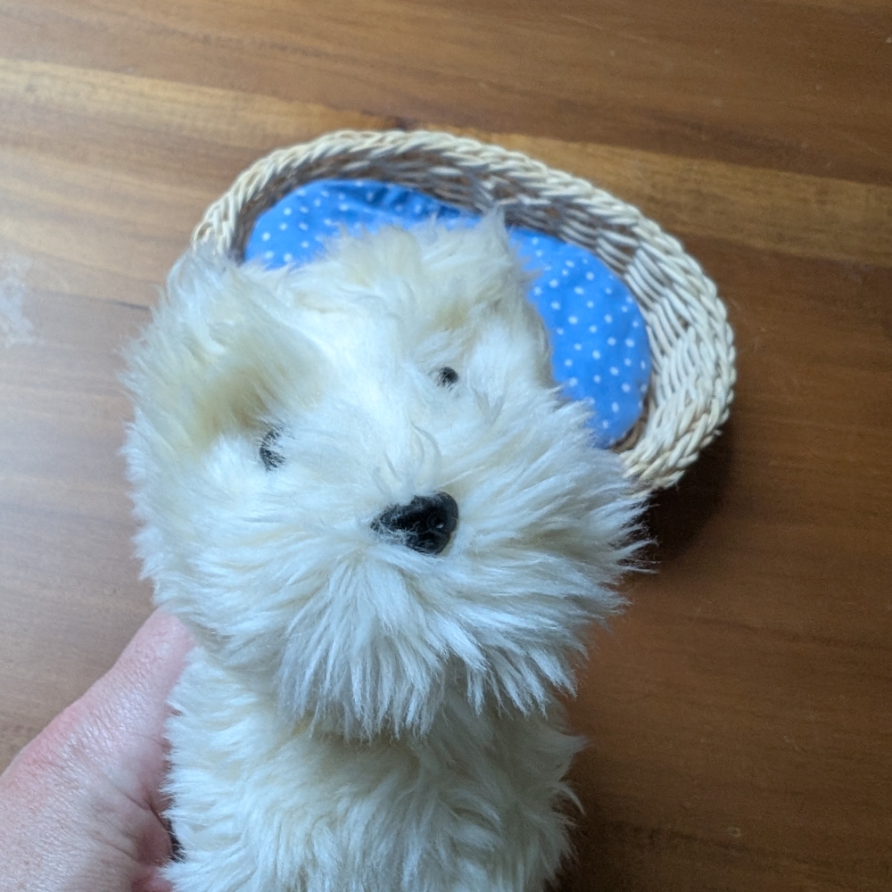 AGD- "Coconut" Dog With Bed